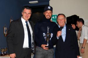 Rigoni (Novara Calcio) premiato dall'assessore Pirovano e dal presidente Foti